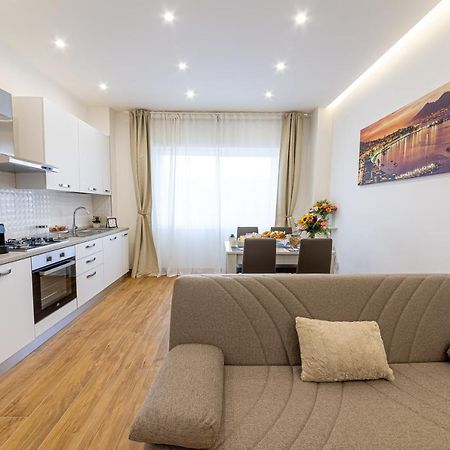 White Gold Bed & Breakfast Наполи Екстериор снимка