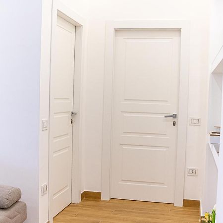White Gold Bed & Breakfast Наполи Екстериор снимка