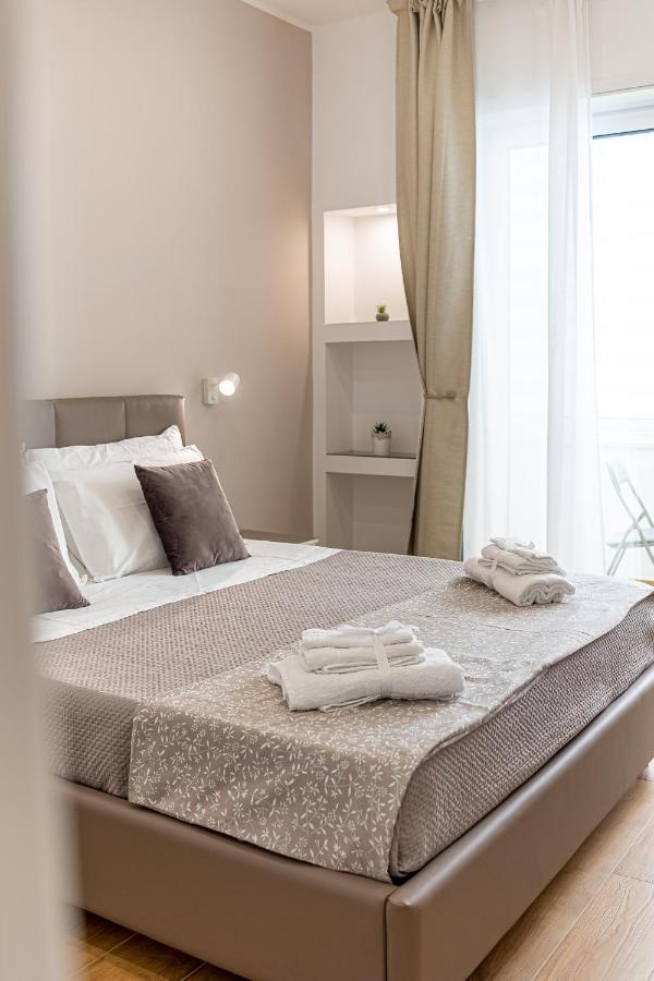 White Gold Bed & Breakfast Наполи Екстериор снимка