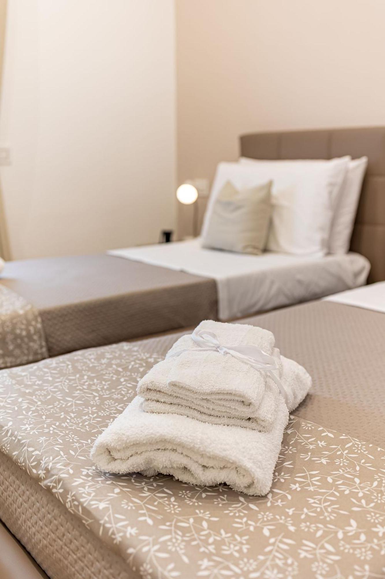 White Gold Bed & Breakfast Наполи Екстериор снимка
